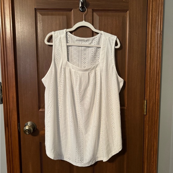 NWOT ROSRISS Sleeveless Loose Fit Pleated Shirts Square Neck Eyelet Top 3X - Picture 1 of 2